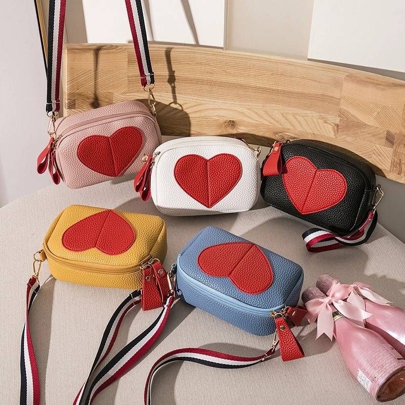 Wristlet Wallet Zipper - Lychee Pattern Heart-Shaped Crossbody Bag, Stylish