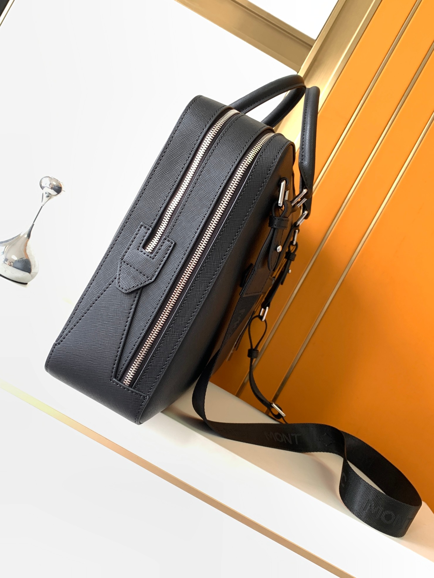 Luxury Men's Top-Handle Bags P - Luxury Bags For Laptop incelemesi ve fiyatı