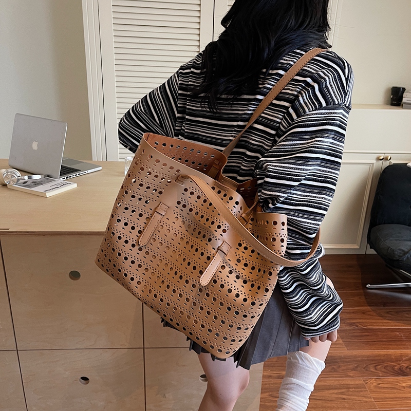 Large Size Shoulder Tote Bags  - Luxury Bags On Sale incelemesi ve fiyatı