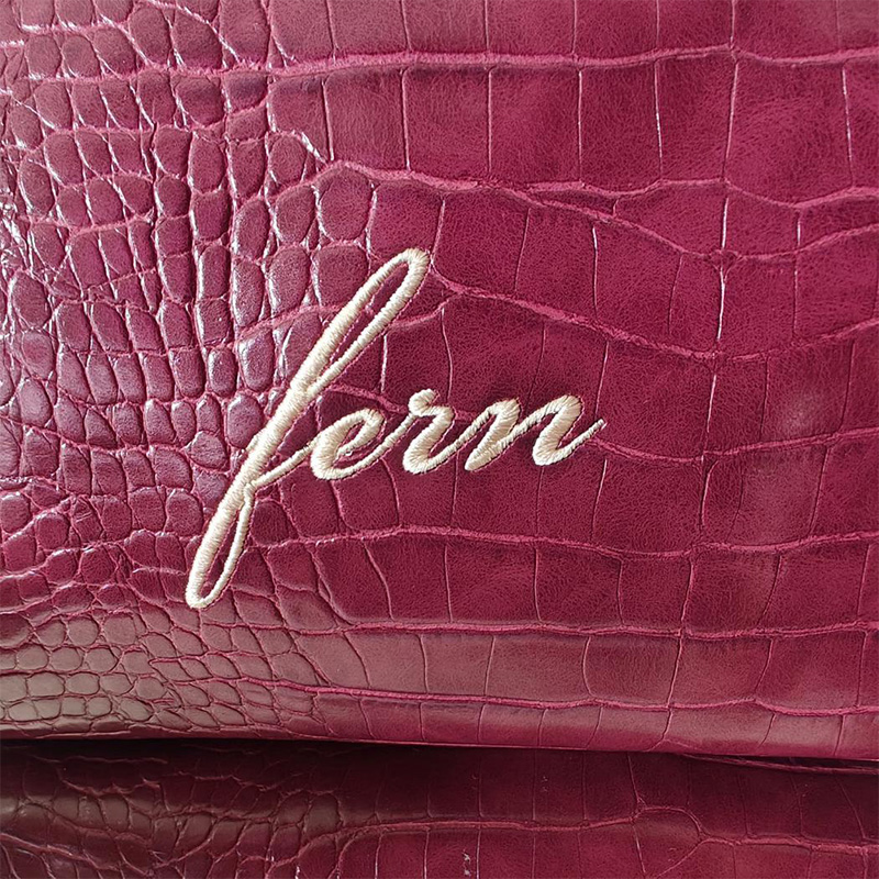Embroidered Croc Makeup Bag Pe - Luxury Bags Vegan incelemesi ve fiyatı